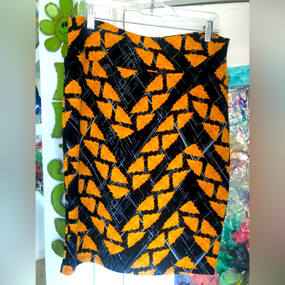 LulaRoe Art Print BodyCon Cassie Skirt